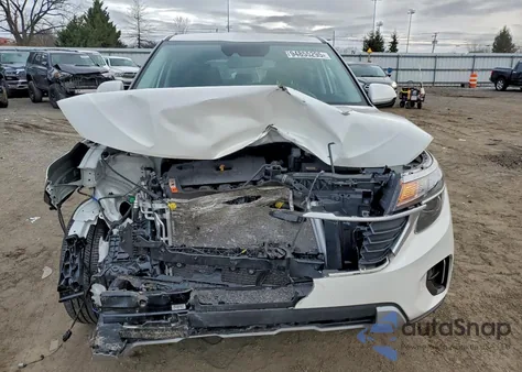 2024 Kia Seltos Lx z USA, uszkodzony, nr VIN KNDEPCAA9R7523550